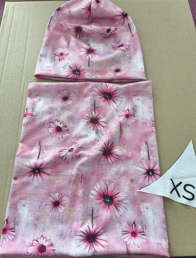 ČEPICE A NÁKRČNÍK XS