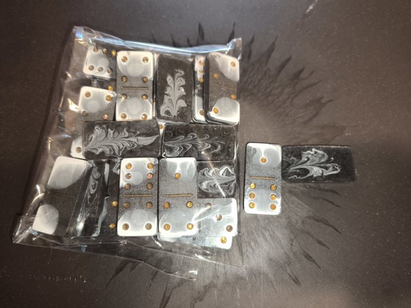 2.DOMINO z pryskyřice vlastní výroba