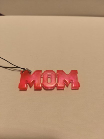 PŘÍVĚŠEK MOM
