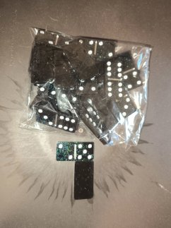 3.DOMINO z pryskyřice vlastní výroba