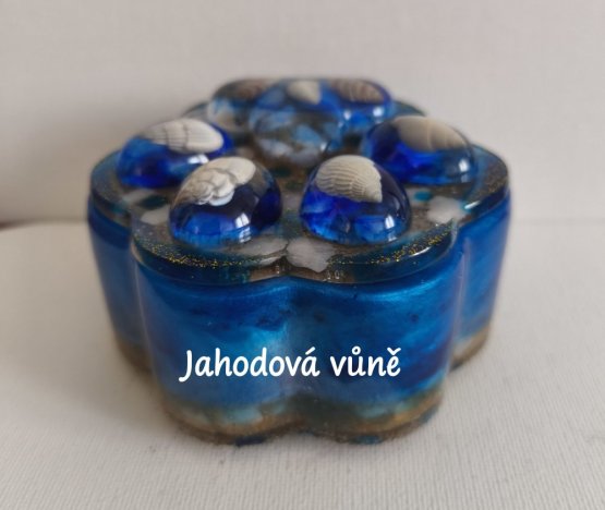 Velká ťapka se svíčkou a víčkem